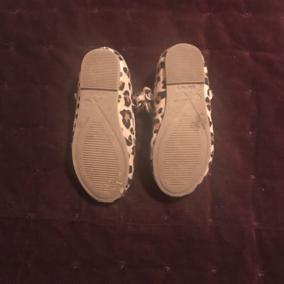 ****SOLD**** Carter’s Toddler Size 7 Flat - Picture 2 of 5
